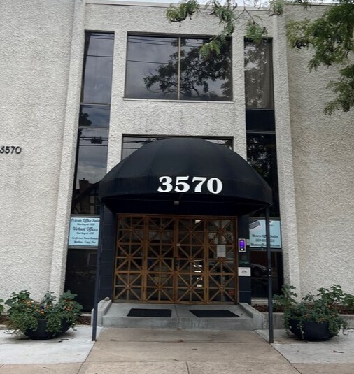 3570 E 12th Ave, Denver, CO à louer - Photo de l’immeuble – Image 2 sur 40