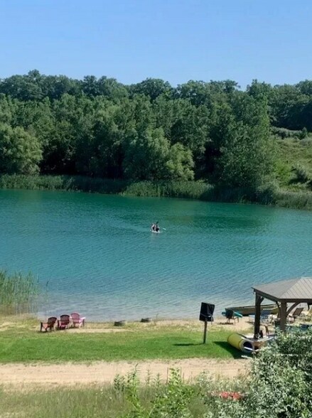 13781 Buno Rd, Milford, MI à vendre - Photo de l’immeuble – Image 3 sur 10