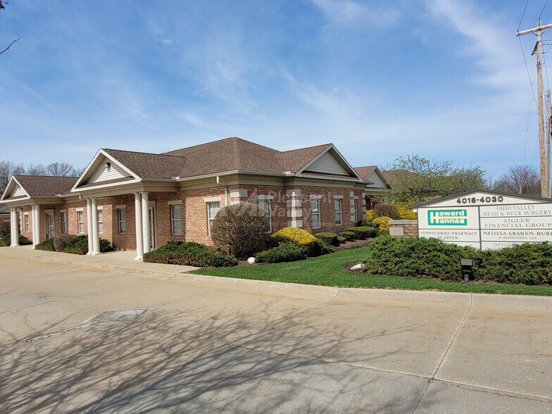 4016-4018 Massillon Rd, Uniontown, OH à louer - Photo de l’immeuble – Image 3 sur 4