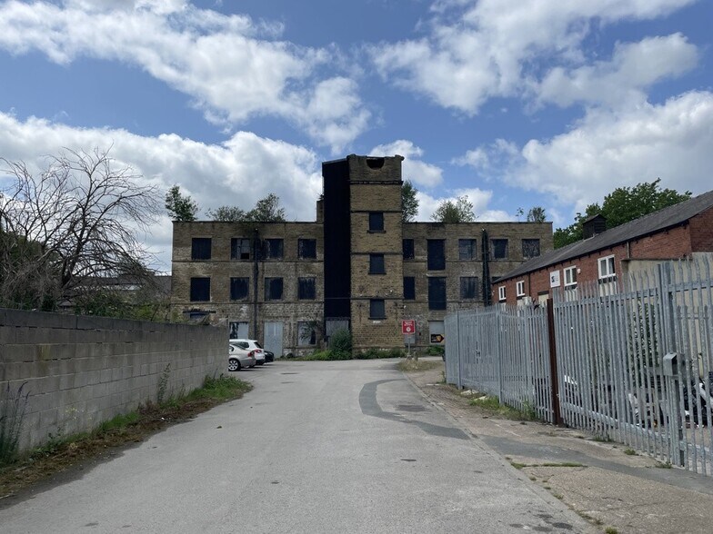 Commercial Road, Leeds à vendre - Photo de l’immeuble – Image 2 sur 4