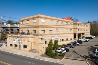 Plus de détails pour 25 Pompton Ave, Verona, NJ - Bureau/Local commercial à louer