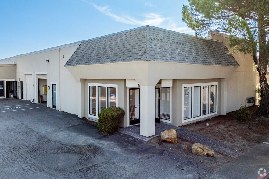 21 Golden Gate Dr, San Rafael, CA à louer - Photo de l’immeuble – Image 3 sur 7