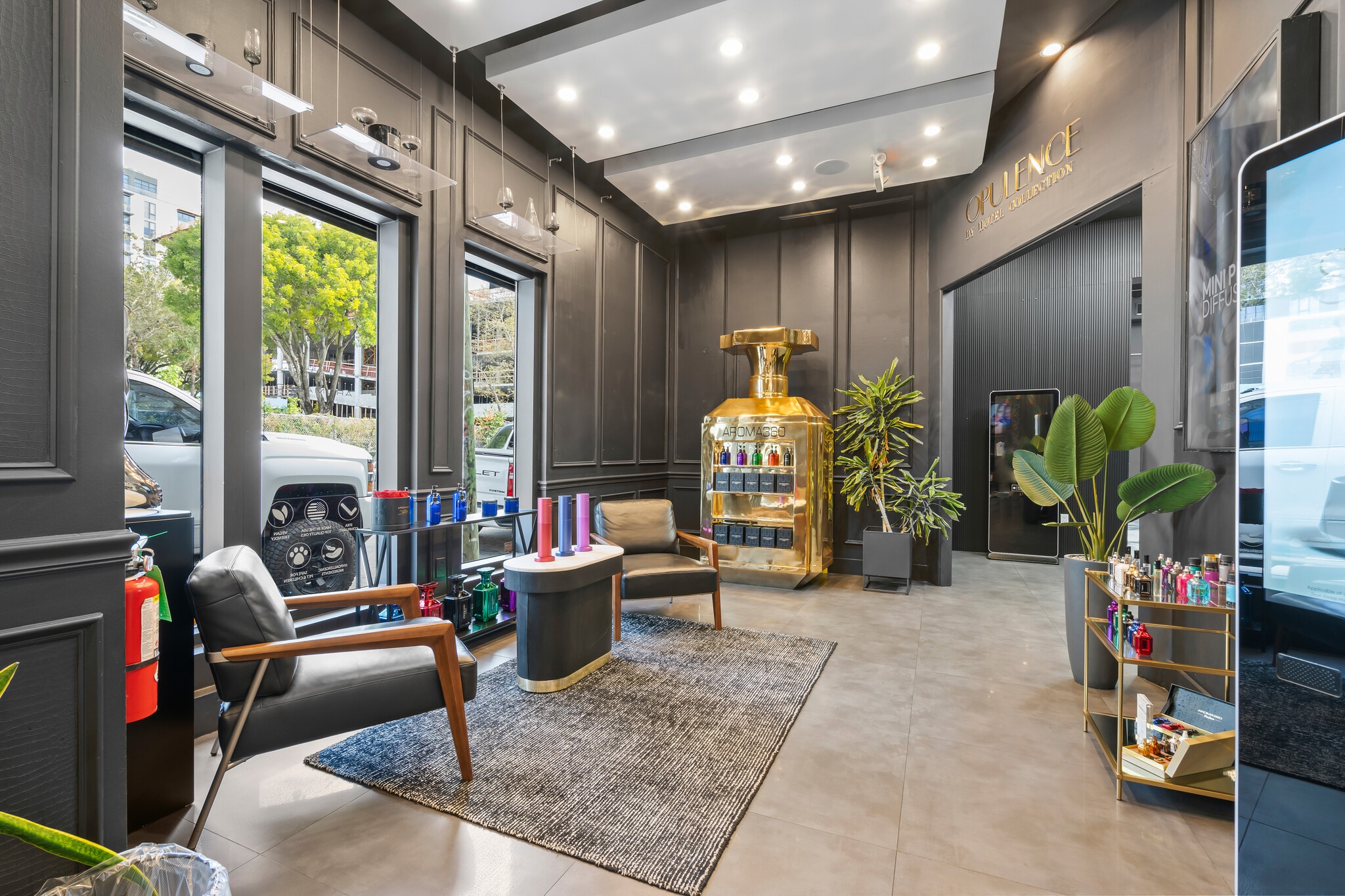 2052 NW Miami Ct, Miami, FL à louer Photo principale– Image 1 sur 33