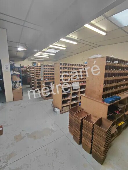 Local d'activités dans Sautron à vendre - Photo de l’immeuble – Image 2 sur 3