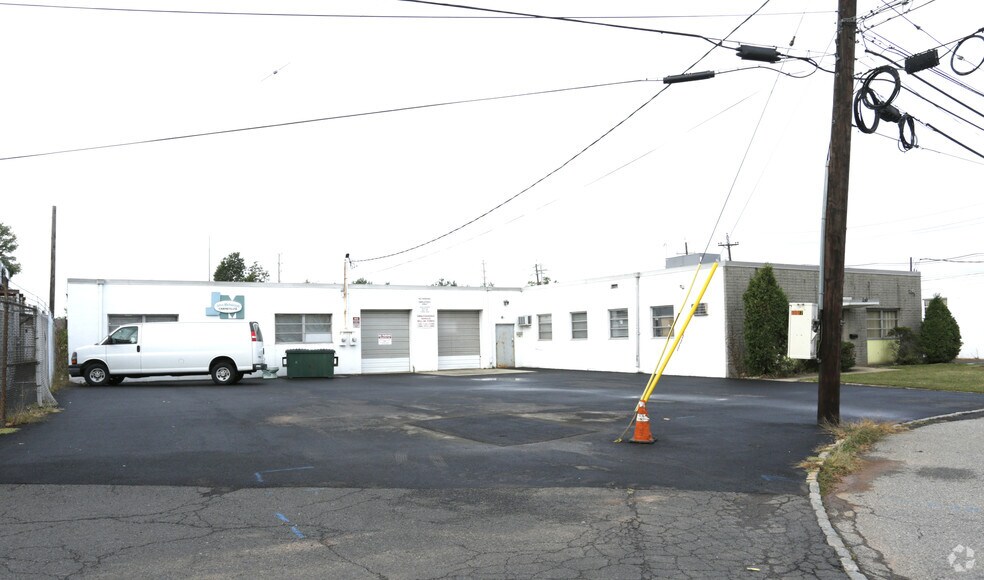 210 S 31st St, Kenilworth, NJ à vendre - Photo de l’immeuble – Image 2 sur 2