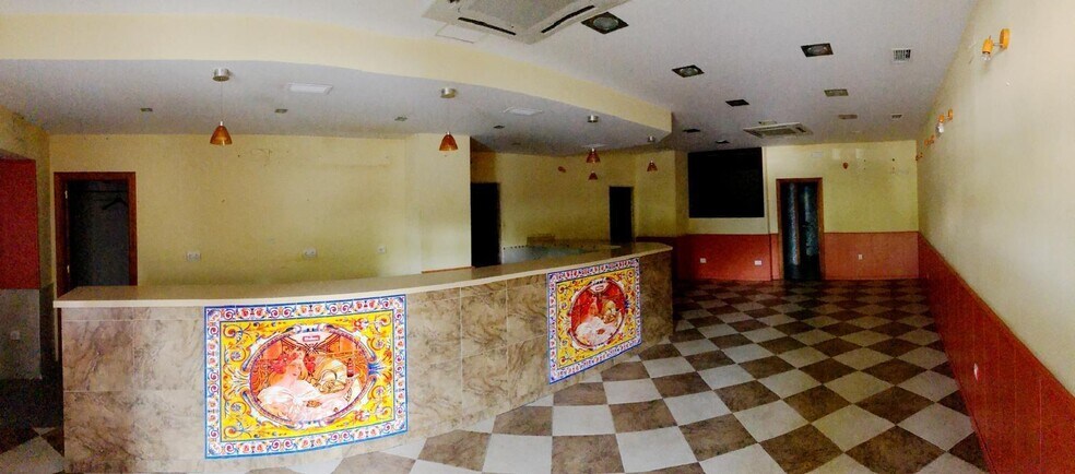 Local commercial dans Cáceres, Cáceres à louer - Photo de l’immeuble – Image 1 sur 11