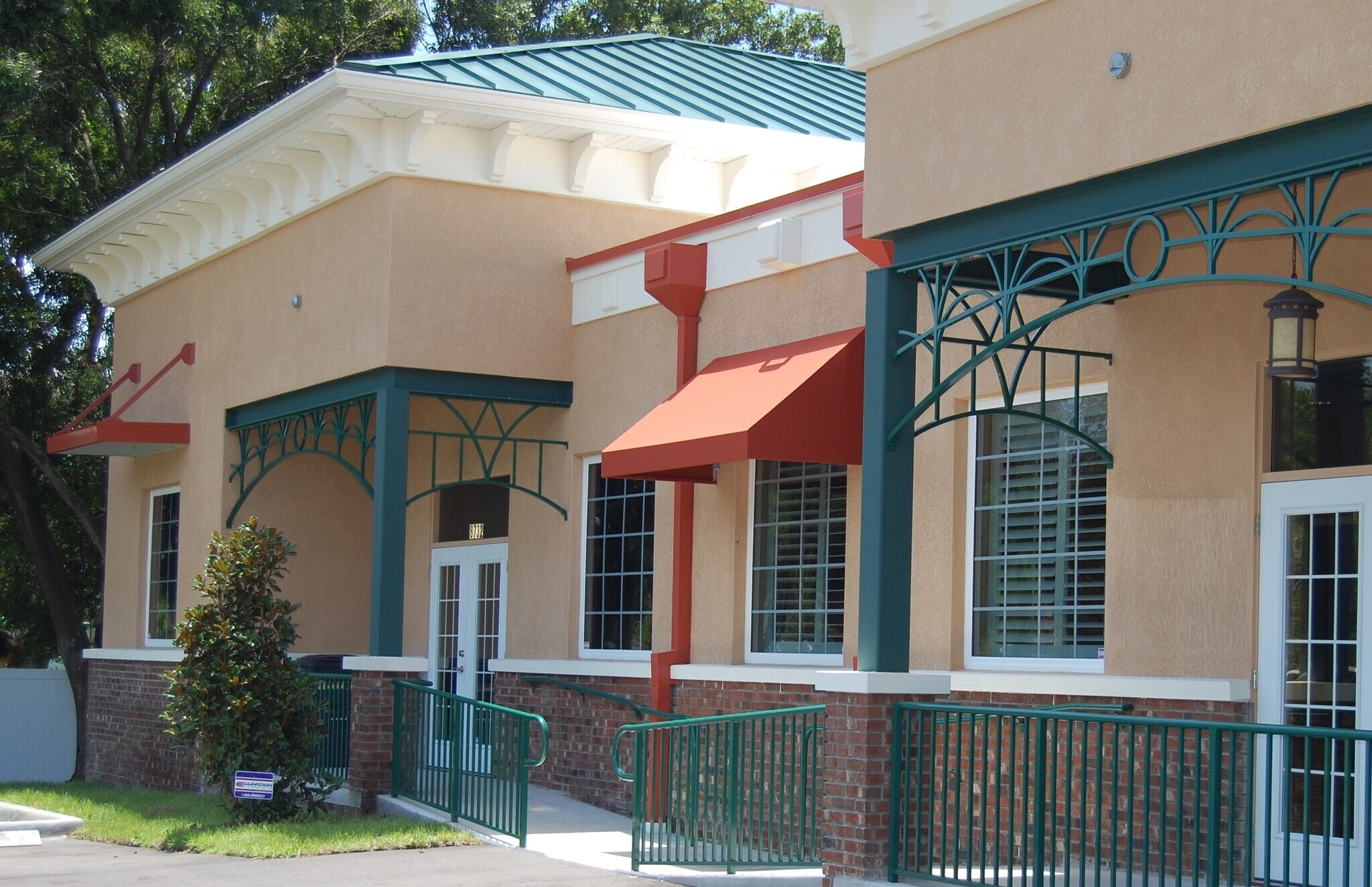 8730-8732 W Fountain Ave, Tampa, FL à louer Photo de l’immeuble– Image 1 sur 14