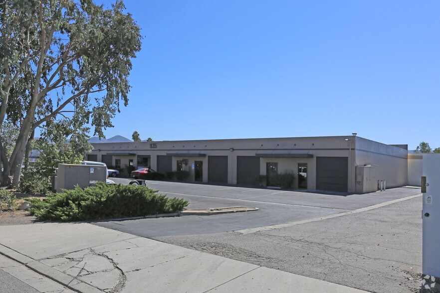 935 Bailey Ct, San Marcos, CA à louer - Photo de l’immeuble – Image 3 sur 9
