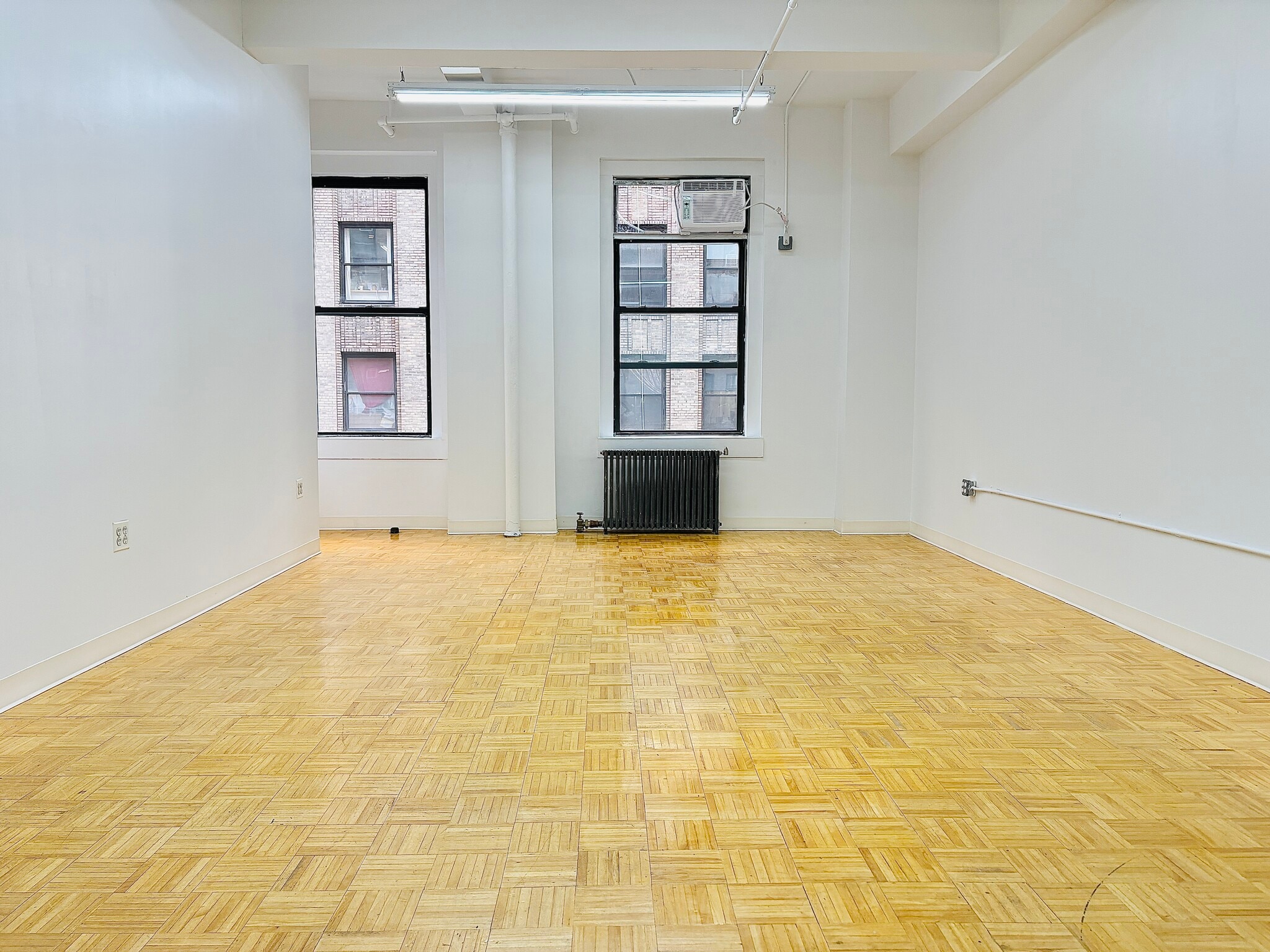 252 W 38th St, New York, NY à louer Photo intérieure– Image 1 sur 5