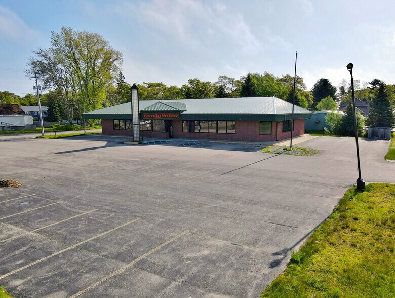 510 N State St, Oscoda, MI à louer - Photo de l’immeuble – Image 2 sur 8