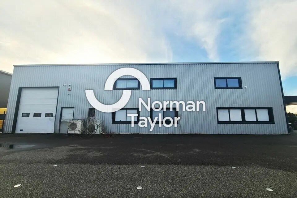 Local d’activités dans Seignosse à louer Photo de l’immeuble– Image 1 sur 13