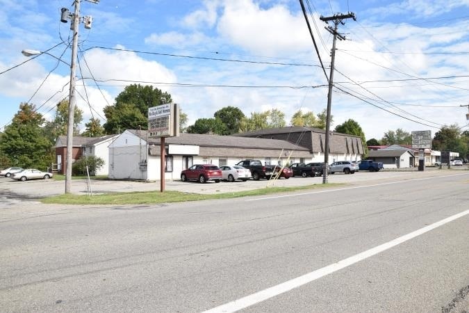 310 Churchill Rd, Youngstown, OH à louer - Photo de l’immeuble – Image 3 sur 4