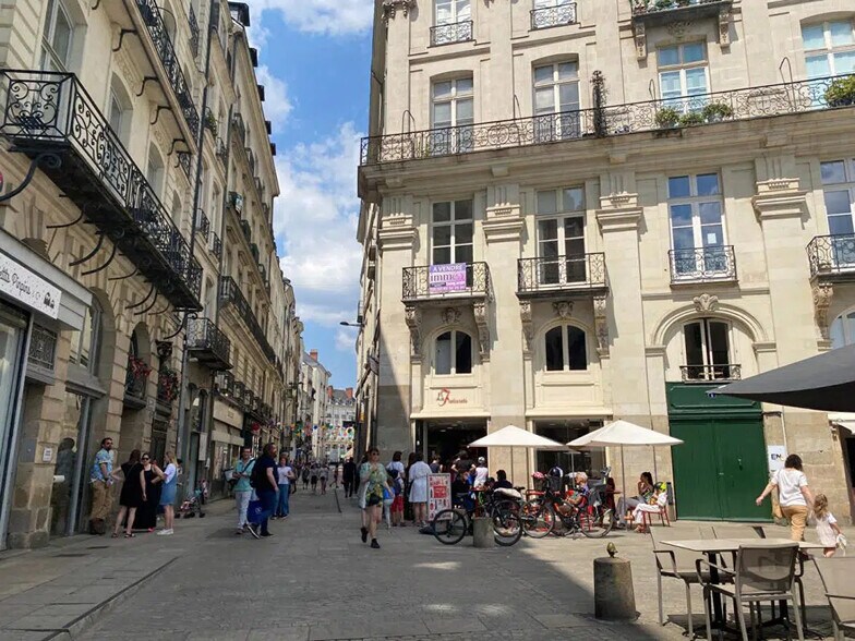 Local commercial dans Nantes à louer - Photo de l’immeuble – Image 3 sur 5