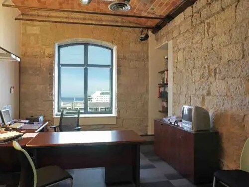 Bureau dans Marseille à louer - Photo de l’immeuble – Image 3 sur 7