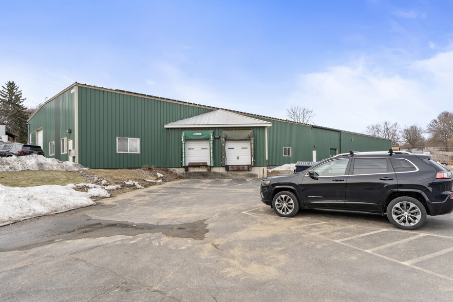 27 Kent St, Ballston Spa, NY à louer - Photo de l’immeuble – Image 3 sur 34