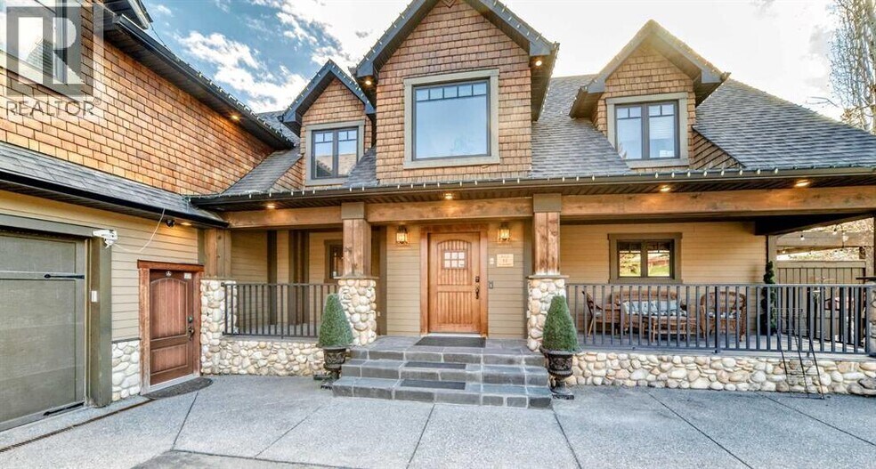 10909 Eamon Rd NW, Calgary, AB à vendre - Photo de l’immeuble – Image 2 sur 5