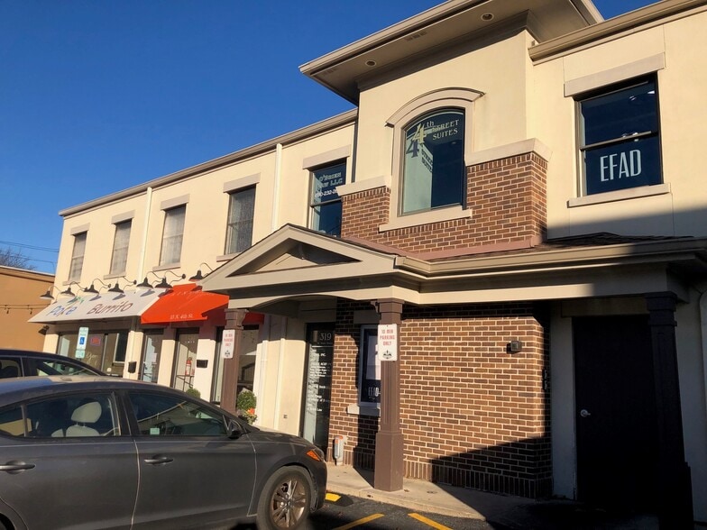 319 W State St, Geneva, IL à louer - Photo de l’immeuble – Image 2 sur 3