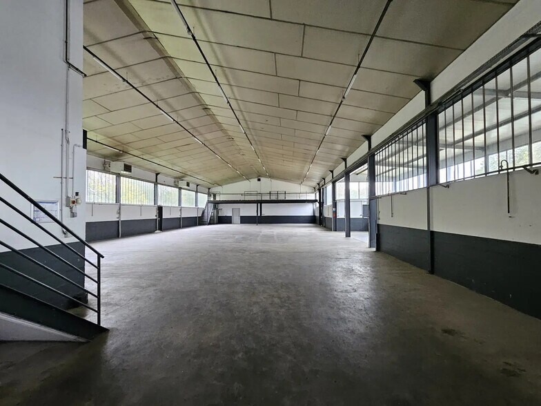 Local d’activités dans LE PIN à louer - Photo de l’immeuble – Image 2 sur 4