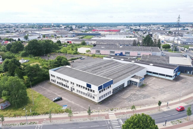 Plus de détails pour 1 Rue De La Mouchetière, Saint-Jean-de-la-Ruelle - Local d'activités à louer