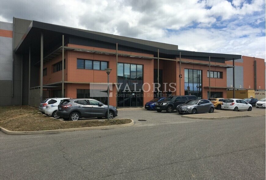 Industriel/Logistique dans Saint-Martin-de-Crau à louer - Photo de l’immeuble – Image 2 sur 6