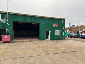 C1 Spithead Business Centre, Newport Road, Sandown à louer Photo de l’immeuble– Image 1 sur 3