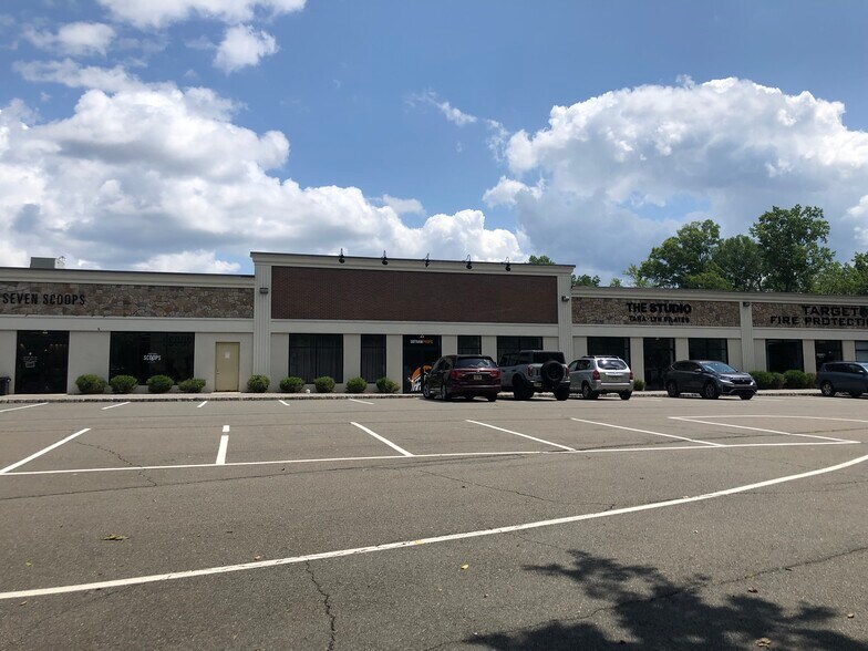 321 Changebridge Rd, Pine Brook, NJ à louer - Photo de l’immeuble – Image 2 sur 4