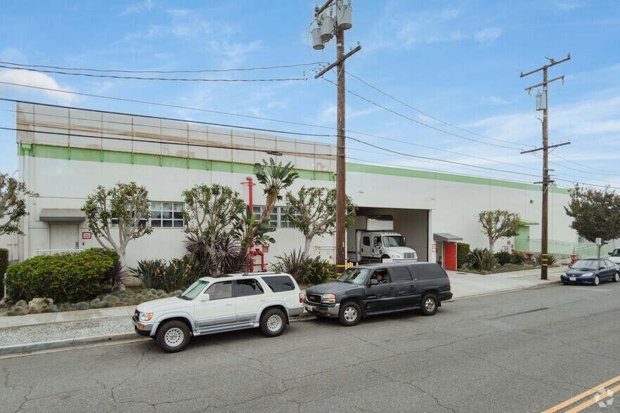 750 Lairport St, El Segundo, CA à louer - Photo de l’immeuble – Image 3 sur 17
