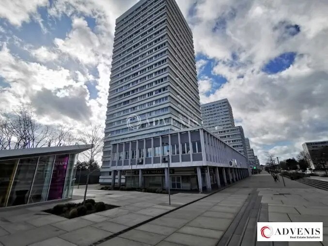 Local commercial dans Mons-en-Baroeul à louer - Photo de l’immeuble – Image 1 sur 6