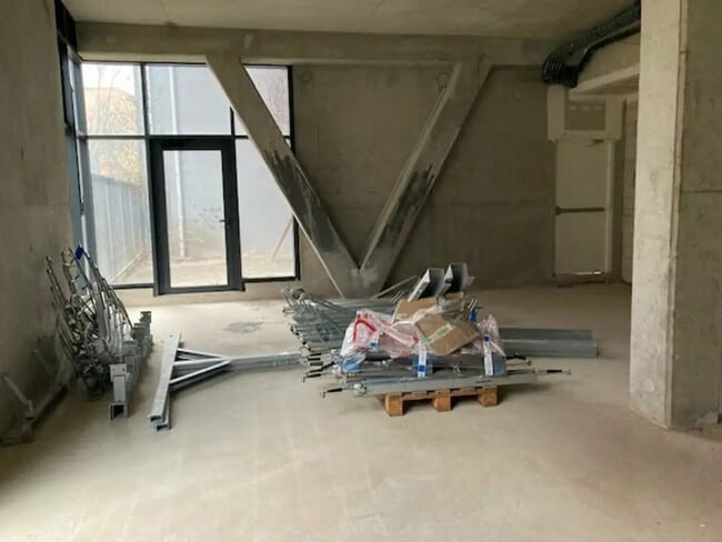 Plus de détails pour Bureau à vendre