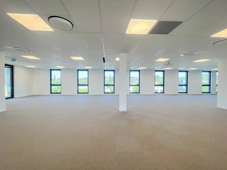 Bureau dans Aix-en-Provence à louer - Photo intérieure – Image 3 sur 7