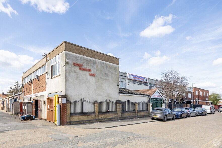 Wantz Rd, Dagenham à louer - Photo principale – Image 1 sur 23