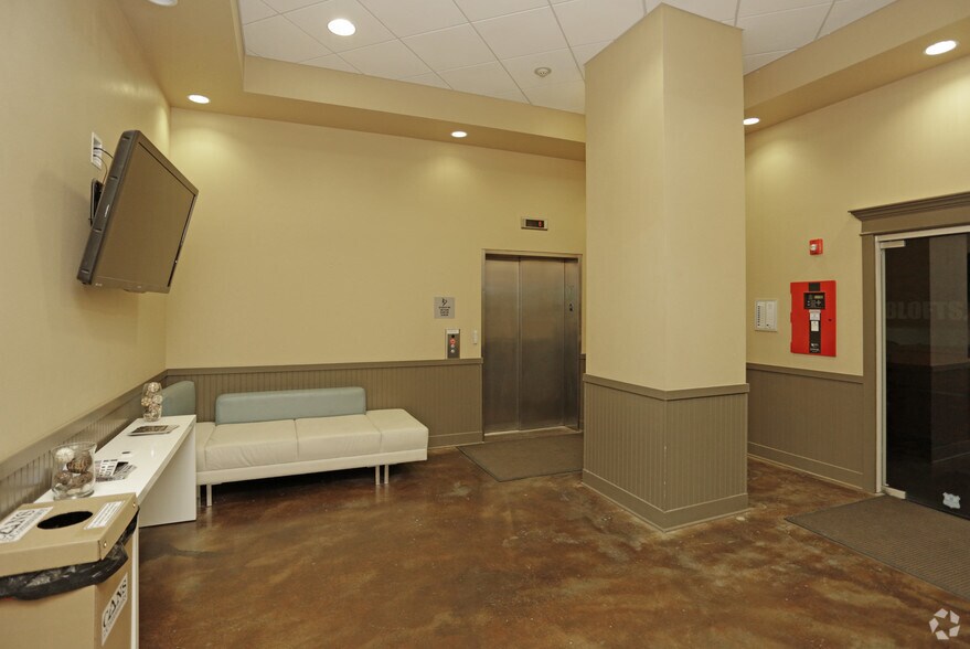 901 New Hampshire St, Lawrence, KS à louer - Photo intérieure – Image 3 sur 51