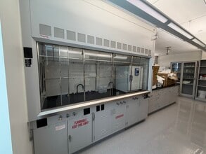 111 Ideation Way, Nutley, NJ à louer Photo intérieure– Image 1 sur 14