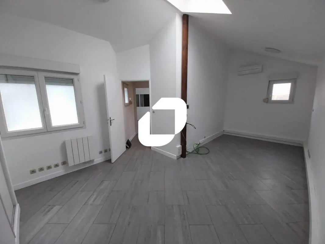 Bureau dans Bry-sur-Marne à louer Photo intérieure– Image 1 sur 7