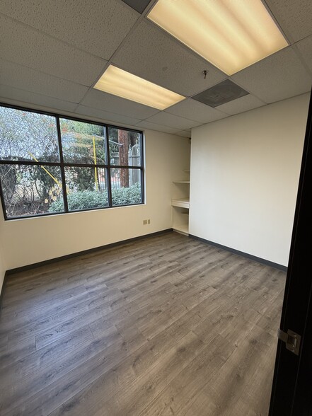 5365 Brooks St, Montclair, CA à louer - Photo de l’immeuble – Image 3 sur 12