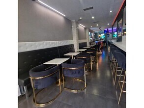 Local commercial dans Barcelone, Barcelona à louer Photo intérieure– Image 2 sur 3