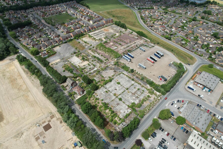Manston Ln, Leeds à louer - Photo de l’immeuble – Image 3 sur 7
