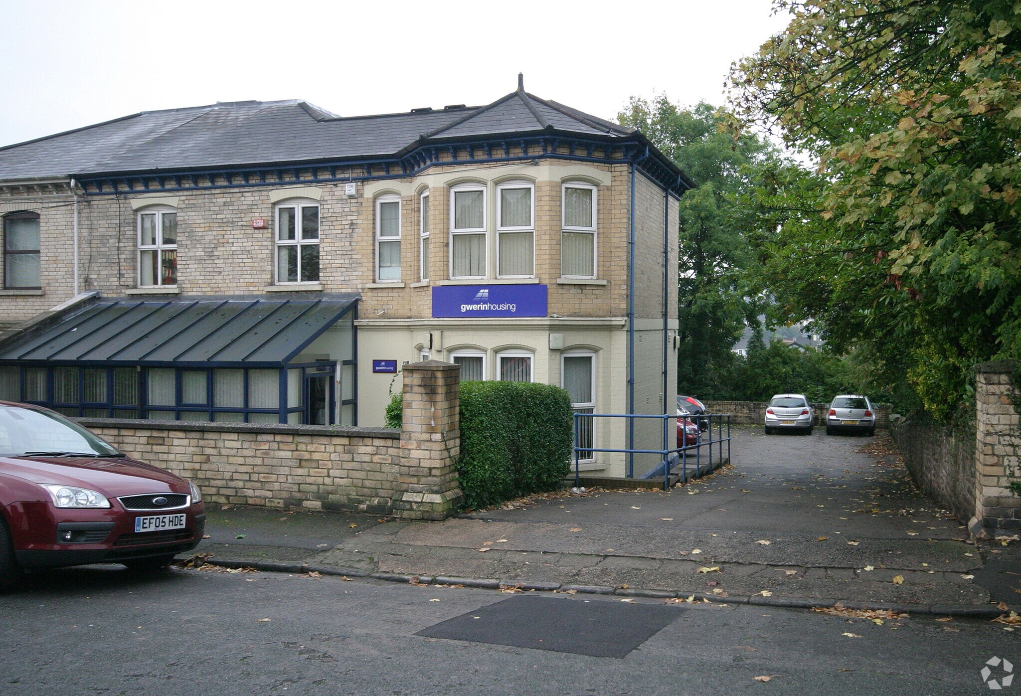 4 Gold Tops, Newport à louer Photo principale– Image 1 sur 2