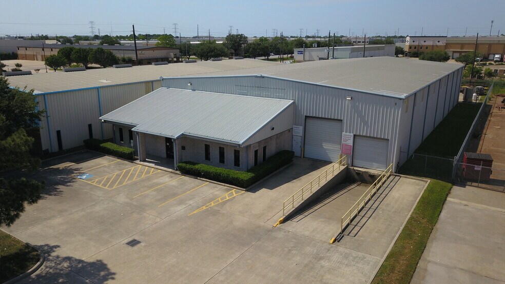 5256 Brittmoore Rd, Houston, TX à vendre - Photo de l’immeuble – Image 2 sur 19