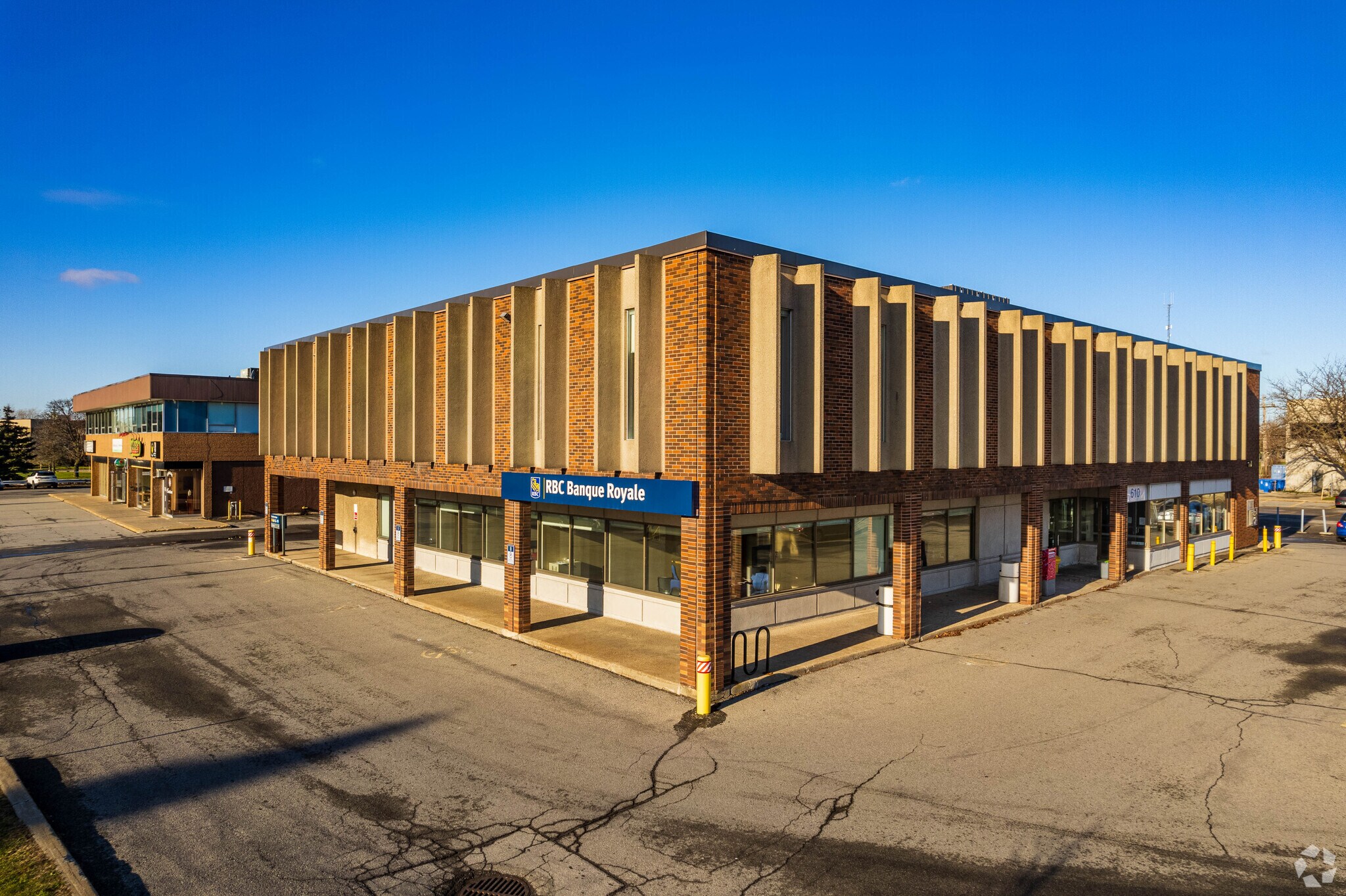 610 Boul Saint-Jean, Pointe-claire, QC à vendre Photo principale– Image 1 sur 5