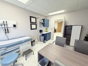 5307 Canotek Rd, Ottawa, ON à louer Photo intérieure– Image 2 sur 7
