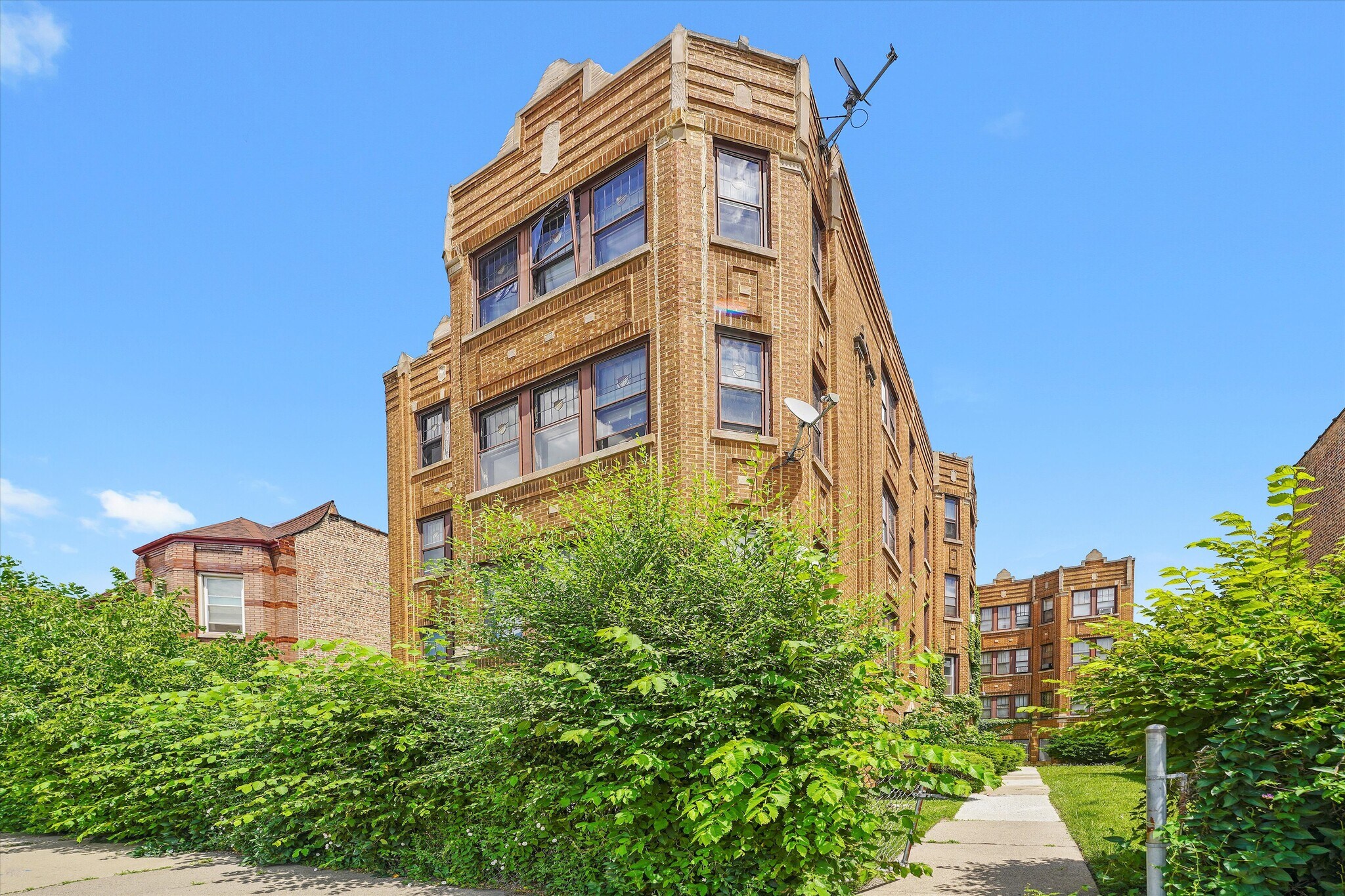 11343 S King Dr, Chicago, IL à vendre Photo de l’immeuble– Image 1 sur 8