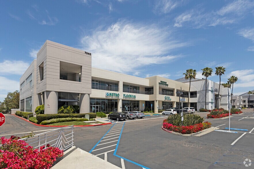 7480 Miramar Rd, San Diego, CA à louer - Photo de l’immeuble – Image 2 sur 14