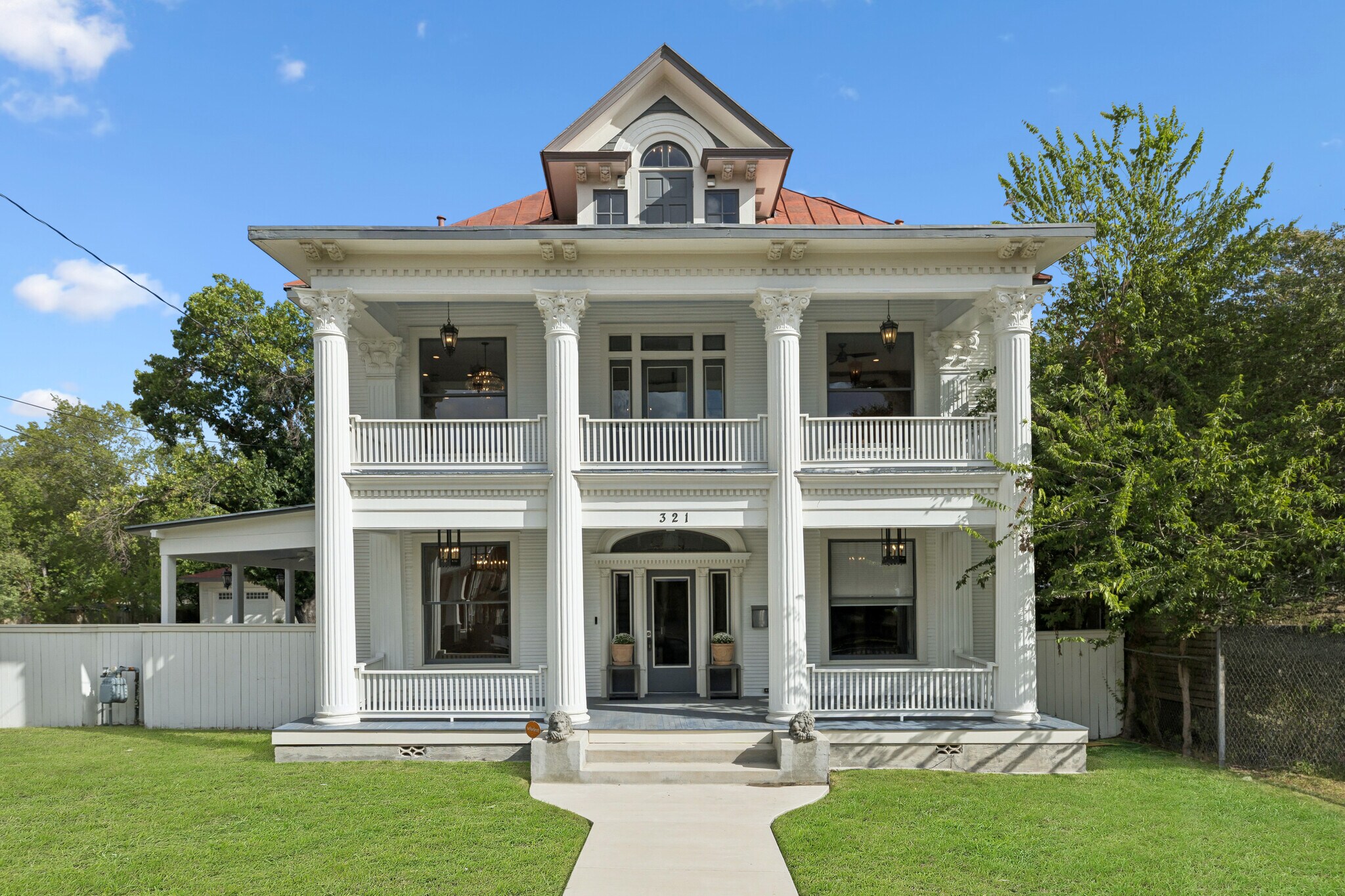 321 E Dewey Pl, San Antonio, TX à vendre Photo principale– Image 1 sur 24