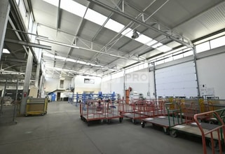 Bureau dans Saint-Genis-Laval à louer Photo intérieure– Image 1 sur 10