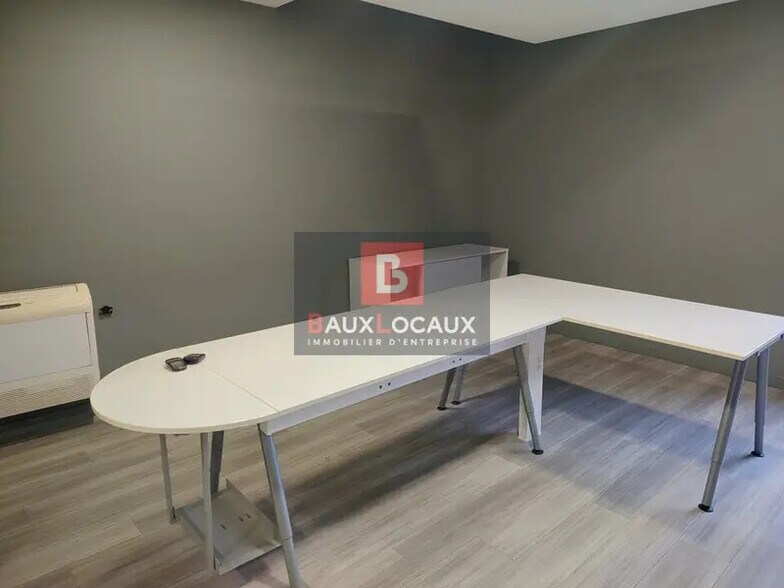 Bureau dans Istres à louer - Photo intérieure – Image 3 sur 5