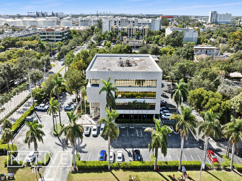 910 SE 17th St, Fort Lauderdale, FL à louer - Photo de l’immeuble – Image 3 sur 37