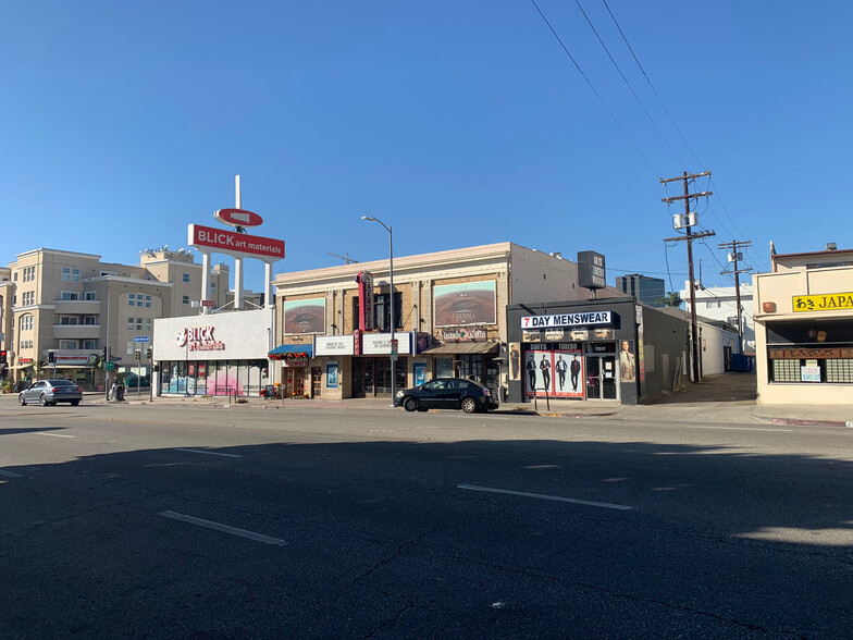 11517 Santa Monica Blvd, Los Angeles, CA à louer - Photo de l’immeuble – Image 1 sur 5