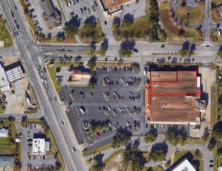 2533 Thomas Dr, Panama City, FL à louer - Photo de l’immeuble – Image 2 sur 2