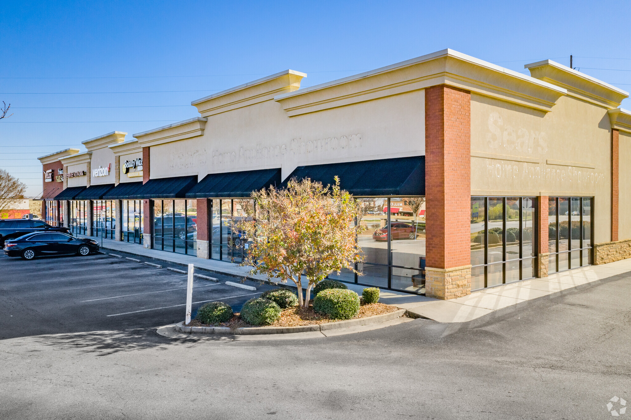 1565 Highway 20, Mcdonough, GA à louer Photo de l’immeuble– Image 1 sur 5